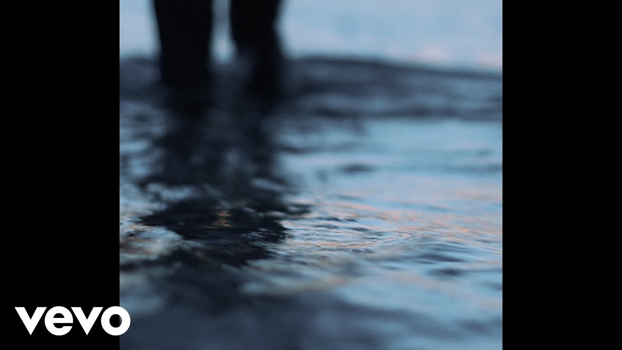 Watch Now Michele Bravi - Storia del mio corpo (Visual) Michele Bravi - Storia del mio corpo (Visual)