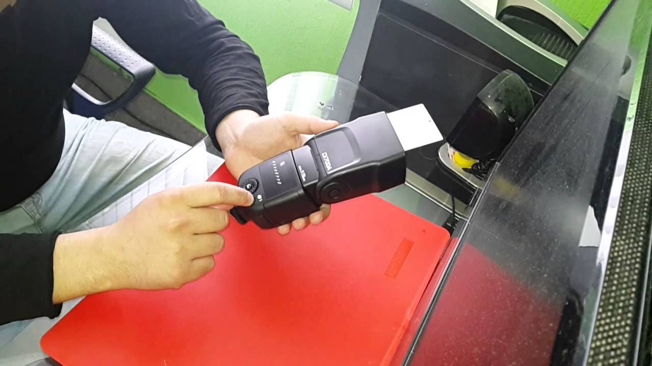 Фотовспышка Nissin Di-700A Canon