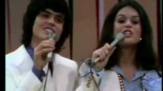 Video thumbnail of "Donny&Marie Osmond - I'm Leaving It (All) Up To You"