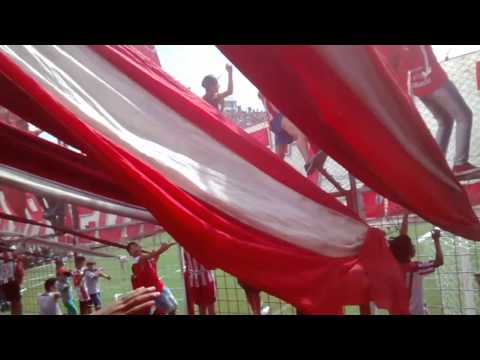 "La hinchada de San Martin (La gloriosa Brava)" Barra: La Banda del Camion • Club: San Martín de Tucumán