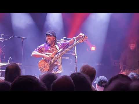 Victor Wooten doing Extreme detuning live in Holland May 2024