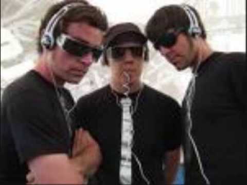 the wistling song the pinker tones