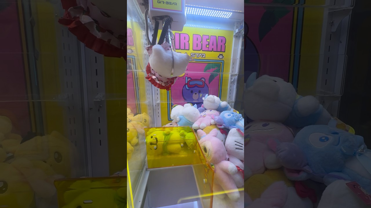 Hello kitty lover #hellokitty #hellokitty50th #ufoキャッチャー #ufocatcher #clawmachine #fyp #shorts #fun