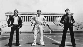 EMERSON LAKE & PALMER :::  Nobody Loves You Like I Do