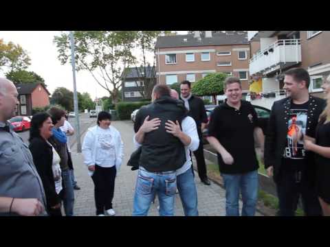 Chriss Martin seine Single-Premiere Vielleicht irgendwann