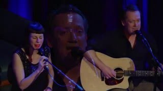 TRIONALE - Lay Me Down