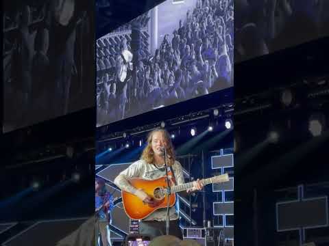 Billy Strings - Pine Knob 6/16/23 - Must be Seven (clip)