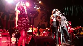 Nikki Lane &amp; Jonny Two Bags from Social Distortion singing Love on Fire