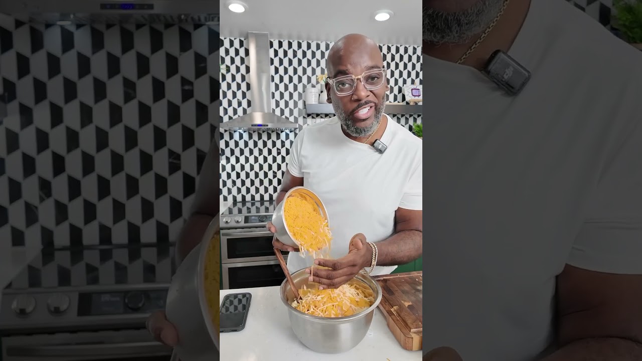This Mac and cheese recipe is literally undefeated. Recipe on the DariusCooks+ App!