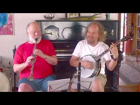 Cake walking babies from home - Jazz Pirates