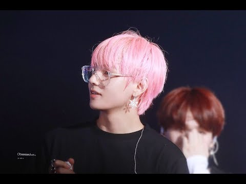 [VIETSUB+ENG/CC] 180825 - Taehyung talk about '3 child wisdom teeth'  @BTSWORLDTOUR D-1