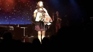 &quot;Original&quot;  por Julieta Venegas (en vivo, Nueva York, 2016)