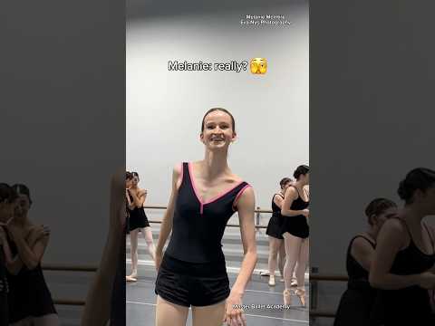 If you do 20 pirouettes, I’ll give you $1000 🤑💰🩰 #ballet #challenge #ballerina #shorts