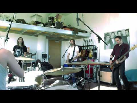 ÆGES - Big Data Dangerous and Nine Inch Nails Only Live Cover Mashup - #SWEATBOX Session (AEGES)
