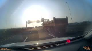 [問題] 擋風玻璃在國道被飛石打破只能吞了嗎？