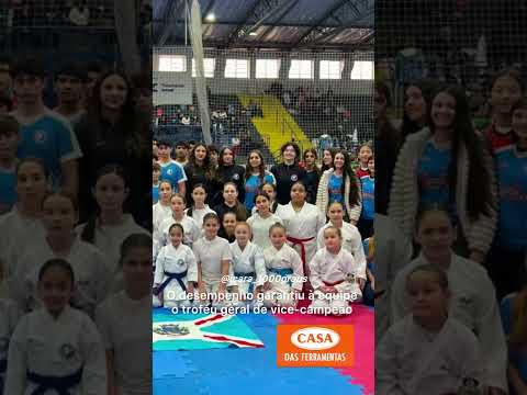 IÇARA CONQUISTA 69 MEDALHAS E É VICE-CAMPEÃ NO CATARINENSE ESCOLAR DE KARATÊ