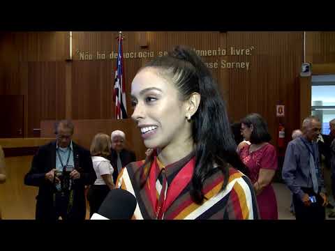Assembleia presta homenagem à bailarina Bruna Gaglianone