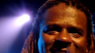 13 Ryan Shaw,  We Got Love.MPG