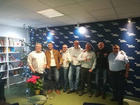 Radiostrada nocą: co łączy kierowcę wyścigowego i kibiców motosportu?