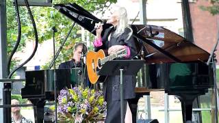 Judy Collins performing "I Dreamed a Dream" at Governor's Island New York 7-26-09