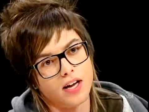 pe lanza da banda restart adimite que ja fez sexo com homens