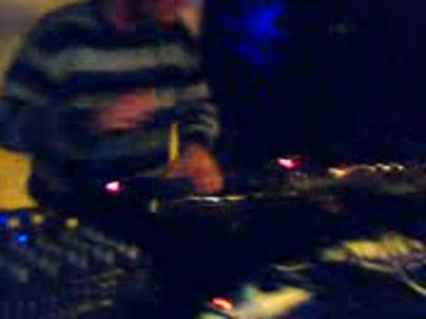 DJ Tommy @ MARCHE ATTACKS '08 warm up!