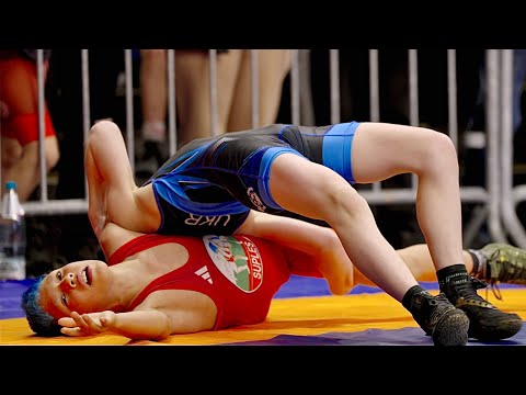 U13 Austin Garcia (USA) vs Oleksandr Uzhela (UKR) 38kg. Freestyle boys youth wrestling. B-cam-man