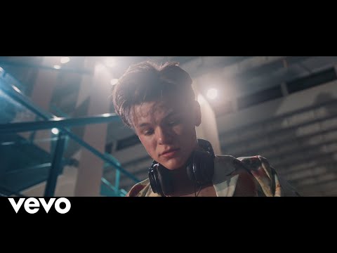 OKEY, Lovespeake - Running Wild