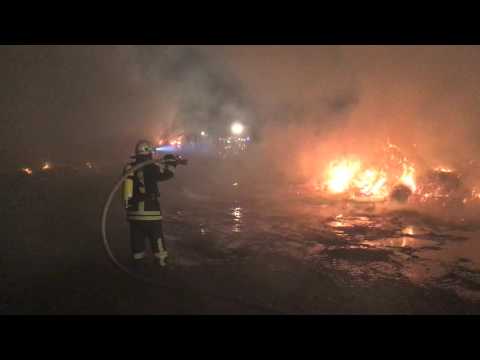 1 - Heuballenbrand in Selters-Haintchen am 28.09.2015