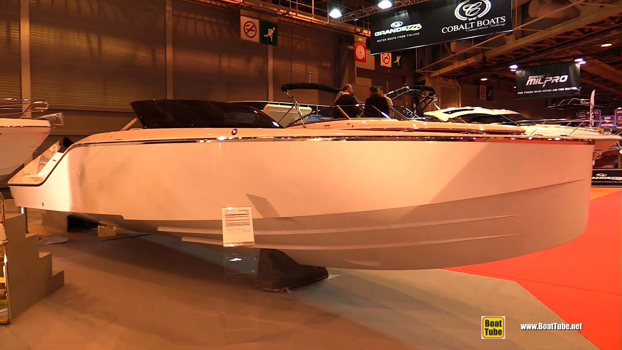Frauscher 747 Mirage Motor Boat - Walkaround