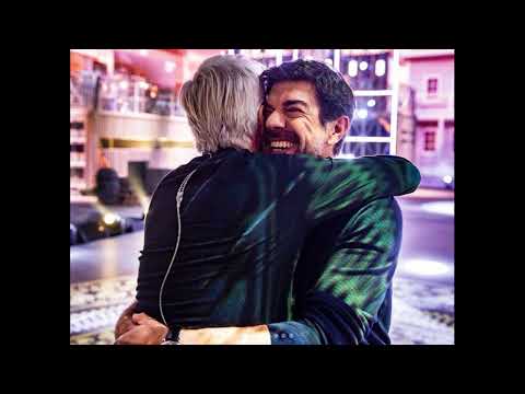 Claudio Baglioni & Pierfrancesco Favino - E la vita, la vita - Live a Uà - Uomo di varie età