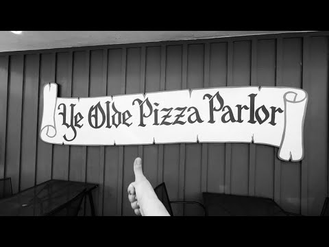 Pizza review, Me-N-Ed’s Pizza Parlor