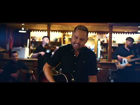 Derek Ryan - The Kickham Inn (Official Video)