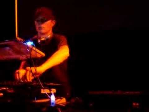 Deadmau5 plays Daft Punk