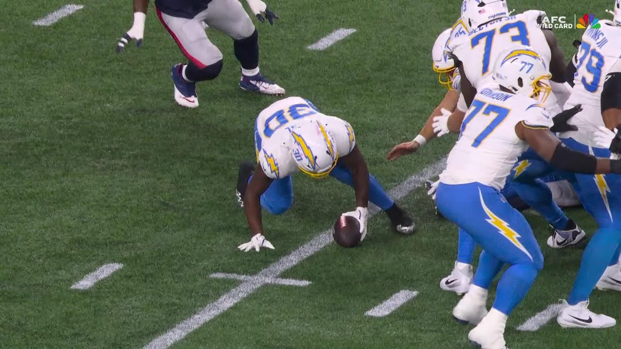 Heads-Up Play! Vidal turns disaster into positive yardage