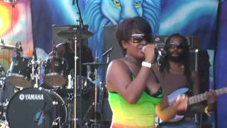 Tanya Stephens &#39;Can&#39;t breathe&#39; Reggae on the River 2009