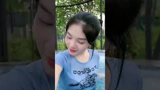 Download lagu Ada yang mau renang bareng nggak sama akuu🤭 mp3