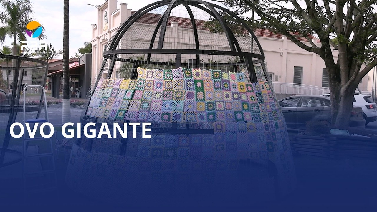 Ovo gigante em crochê