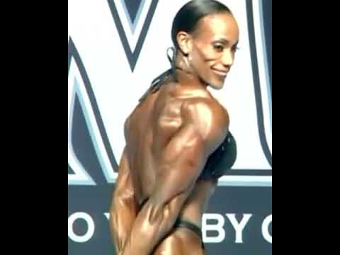 Lenda Murray Ms Olympia 2004 posing #olympia #femalebodybuilding