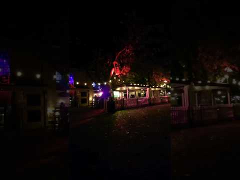 Beautiful Amstelveld by night. #amsterdam #nightwalk #amstelveld #@thejrpov #nightview #citywalk