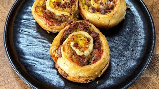 Simple Breakfast Pinwheels | Cheese, Eggs & Bacon in One Bite