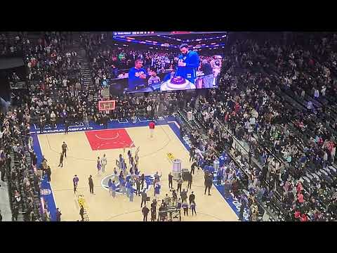 Sacramento Kings Crowns against The Hawks - Light The Beam!