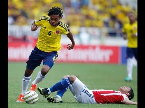 JUAN G. CUADRADO | Skills and Passes - 2012