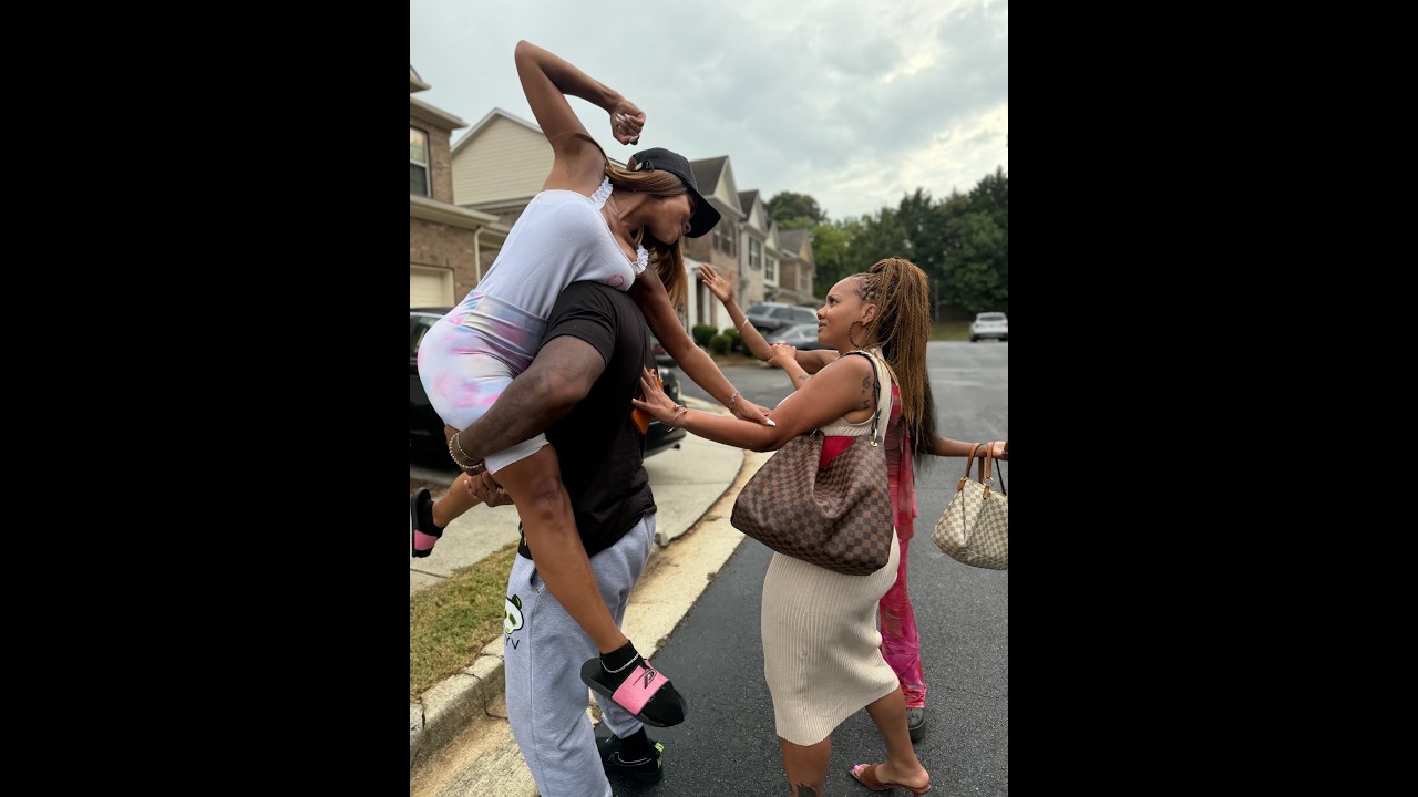 When MiMi tries to swing on her neighbor for talking to D!