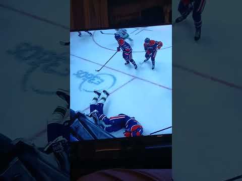 Evander Kane big hit! Against former team. 2025
