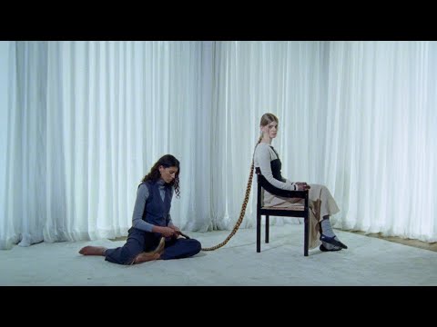 Emma Bale - kompas (Official Video)