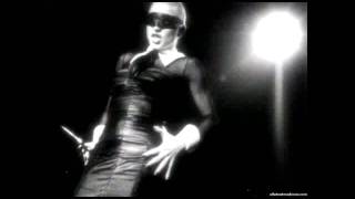 Madonna - Where Life Begins (Spanish)