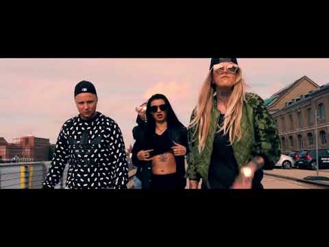 Mrs  Nina Chartier   M N C  Krätze und Schmitty