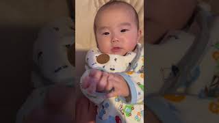 可愛すぎる妖怪赤ちゃん #赤ちゃん #赤ちゃんのいる生活 #baby #生後4ヶ月