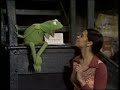 Classic Sesame Street Kermit And Maria Talks About BESO 1975